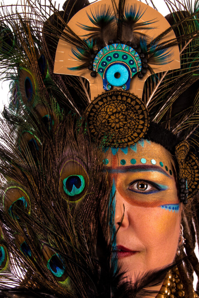 Esta Polyesta Feathers